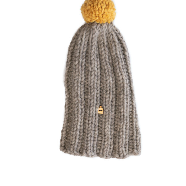 Myssyfarmi<br>成人手工羊毛帽 (KAAMOS 灰帽黃球球)