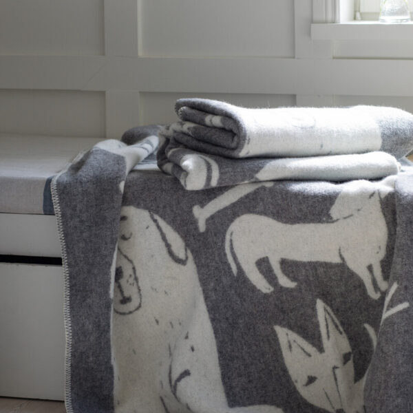 Lapuan Kankurit<br>MATTI PIKKUJÄMSÄ合作款羊毛毯<br>(狗狗集會 灰 小)