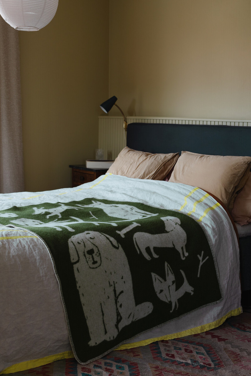 lapuankankurit_koirapuisto_blanket_90x130_olive-white_1