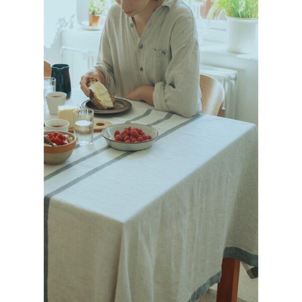 Lapuan Kankurit<br>USVA 亞麻桌巾/薄毯<br>(灰 150x260cm)