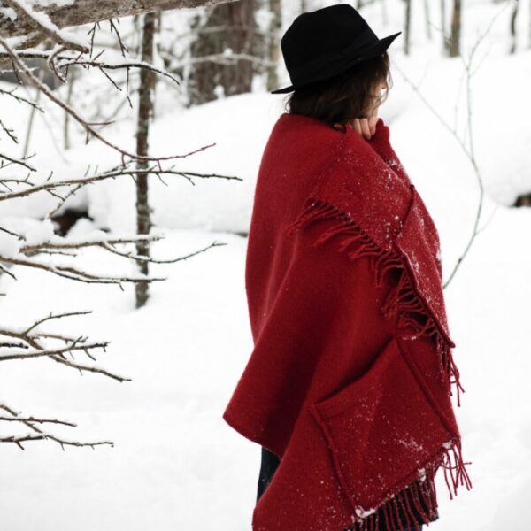 Lapuan Kankurit<br>羊毛口袋披肩 (UNI 深紅)