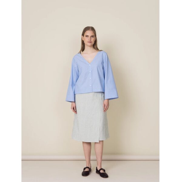 Archetype Label<br>條紋V領襯衫<br>M